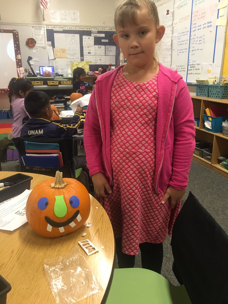 Jaqui_152's tweet photo. Decorating our pumpkins!

#mcarocks https://t.co/33I7CMr1GW