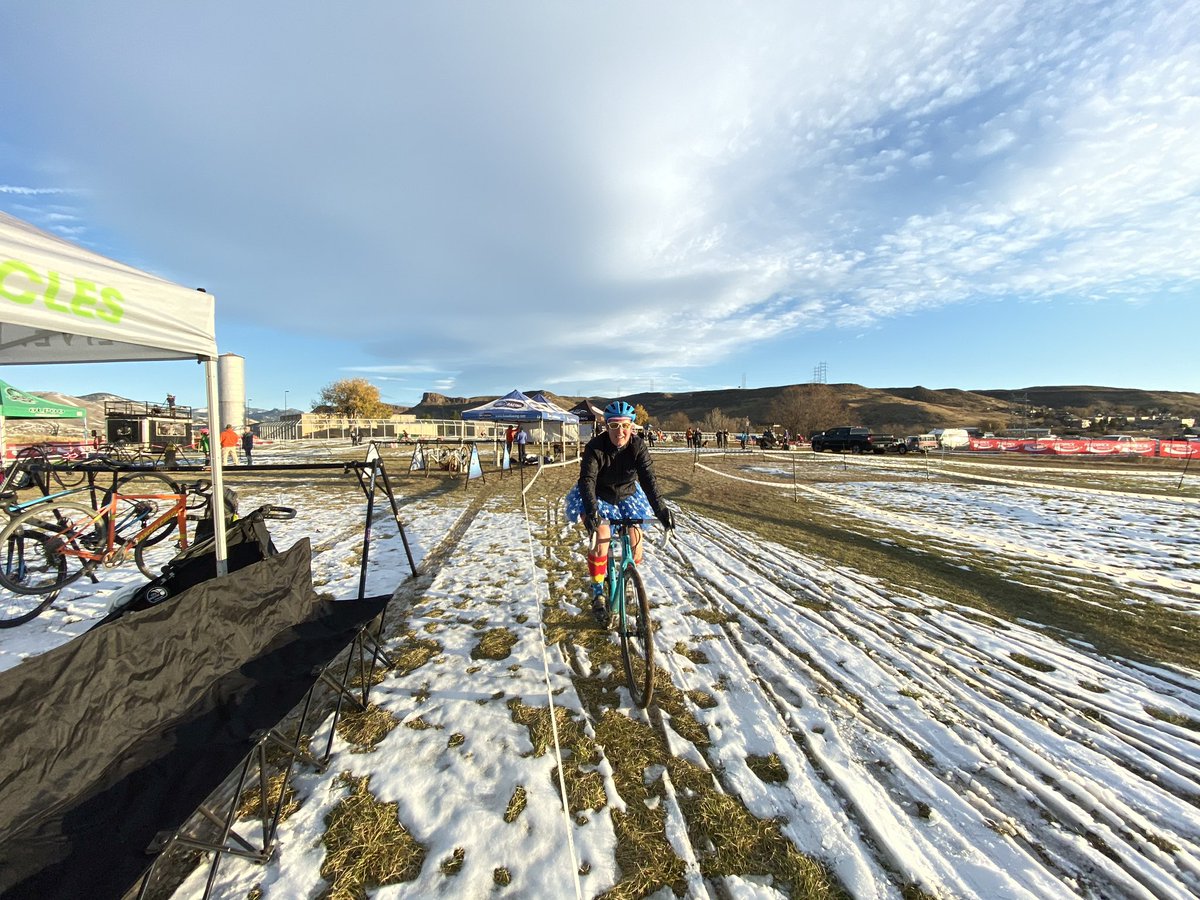 It’s time for the <a href="/feedbacksports/">Feedback Sports</a> cup! How’s that warm up <a href="/00Piep/">Piep van Heuven</a>?  <a href="/keepCXfunky/">TB/OB CX</a> <a href="/TenderBelly/">Tender Belly</a> <a href="/oskarblues/">Oskar Blues Brewery</a> <a href="/VoodooDoughnut/">Voodoo Doughnut</a> <a href="/nuunhydration/">Nuun Hydration</a> <a href="/arch11inc/">Arch11</a> #elevationsports #cxishere #keepcxfunky