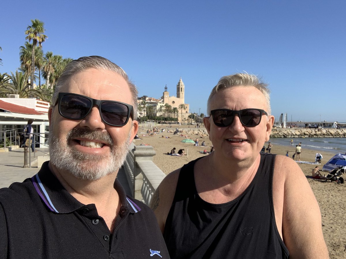 Having a day out  #withthehusband🏳️‍🌈 #husbandadventures #gayhusbands #hubbys #husbandandhusband #gaycouple #gay #love #mylove #lovelife #lovewins #equality #happy #smile #moment #relax #silverfox #specialmoments 
#photooftheday
#picoftheday