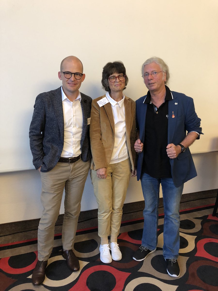 TSchoenbucher's tweet photo. Neuer Vorstand der  ILCO. Kornelia Krapf und Patrick Schloss. B 52 mittendrin. Super Veranstaltung. Vielen Dank! https://t.co/TJjqjGWPkM