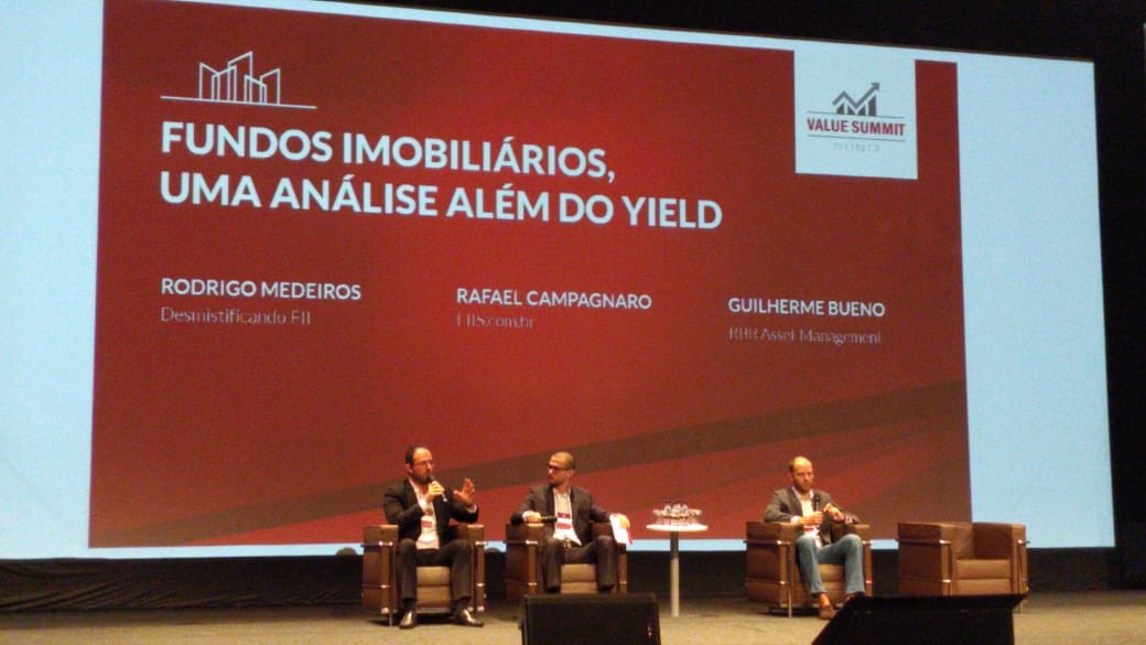 sunoresearch's tweet photo. #valuesummit - Fundos Imobiliários, uma análise além do Yield com:
Rodrigo Medeiros - DesmistificandoFII
Guilherme Bueno - RBR Asset Management
Rafael Campagnaro - https://t.co/wxTM58yw7b https://t.co/tdEFgH7mcD