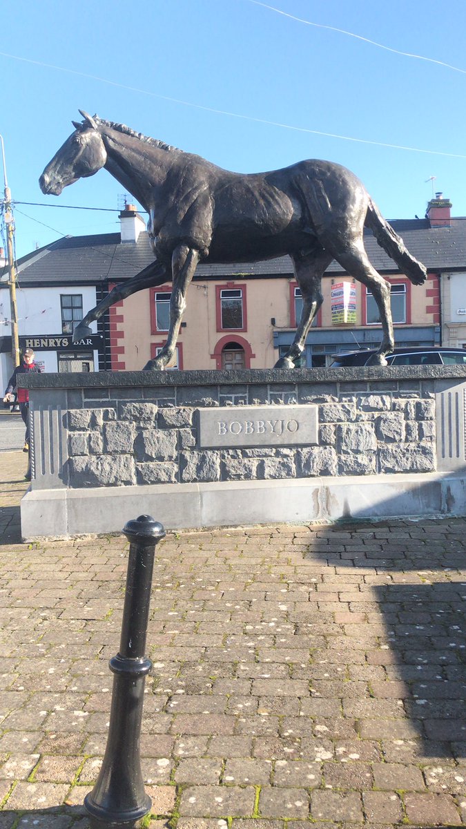 Mulliganj's tweet photo. In Mountbellew on my way to work and had to get a pic of this #GrandNational Legend. #BobbyJo it’s a great statue. @georgemcdonagh https://t.co/1QoD7A6wyD