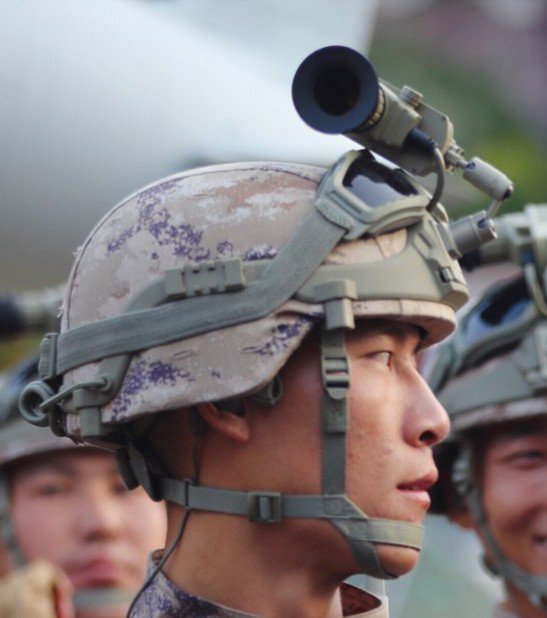 中国軍 19式 星空迷彩(林地) 服 ベスト ヘルメットカバー セット! 中国軍 19式 星空迷彩(林地) 服 ベスト ヘルメットカバー セット