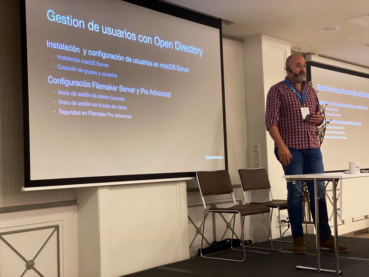 SpanishDevCon's tweet image. Seguimos con la #SpanishDevCon con mucha gente y con la ponencia ahora de Fernando Castelló que nos habla de la Gestión de usuarios con Open Directory #Claris