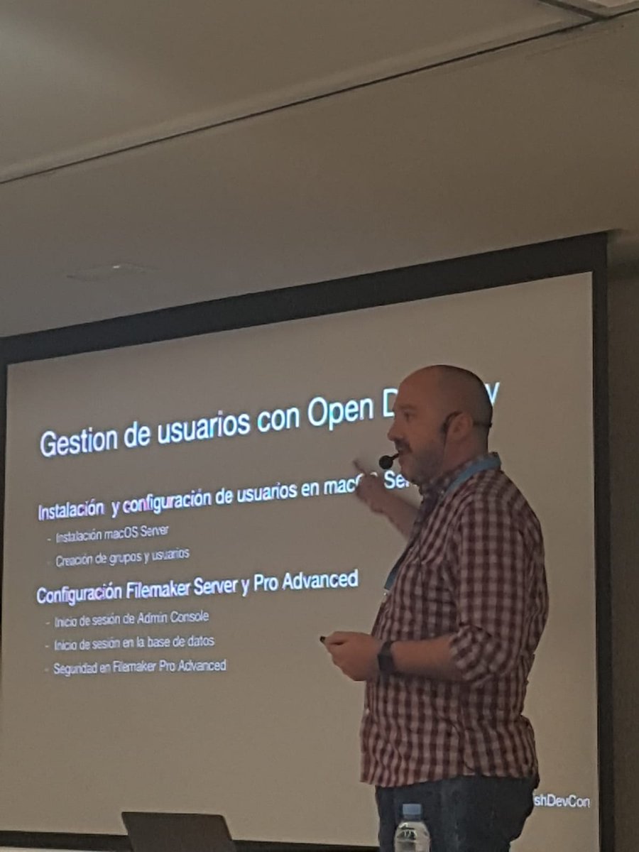 Bitwokers's tweet image. ¡Seguimos a tope en la #SpanishDevcon!

@fcastellog nos instruye con su charla🗨️ sobre cómo configurar un directorio externo a #FileMaker.

#NonStop, #Madrid! 👏

#Claris #WorkplaceInnovationPlatform #Bitwok #MarketPlace #Innovación #Desarrolladores