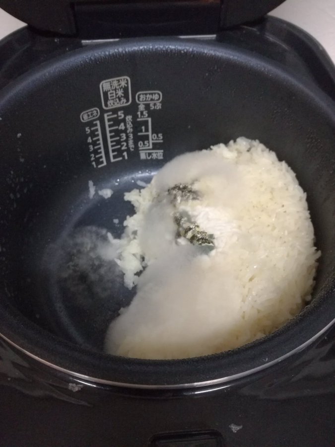 米にカビが生えているかの見分け方 食べたときの対処や予防策も お食事ウェブマガジン グルメノート