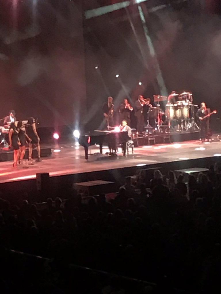 <a href="/johnlegend/">John Legend</a> and his band were absolutely incredible last night at <a href="/BluesFestUK/">BluesFest</a> <a href="/TheO2/">The O2</a> what a night!! #johnlegend #bluesfest #o2arena