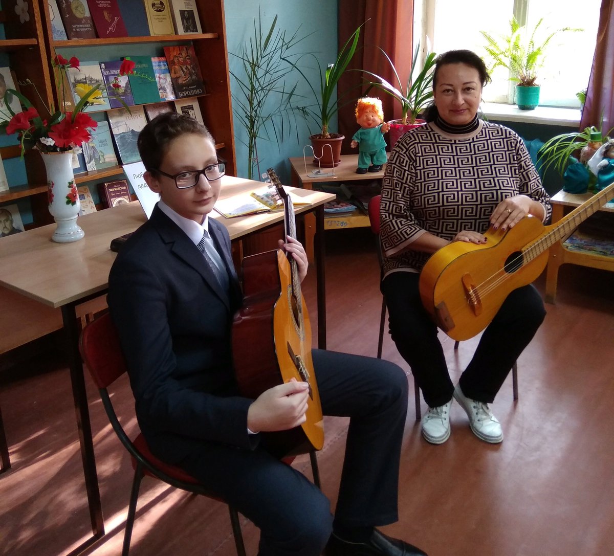 #ЦБС-26.10.19-праздник"День бабушек и дедушек".Выступают школа искусств №8 ,школа искусств им.Балакирева.Принимает участие в празднике ТОС"Сиреневый".