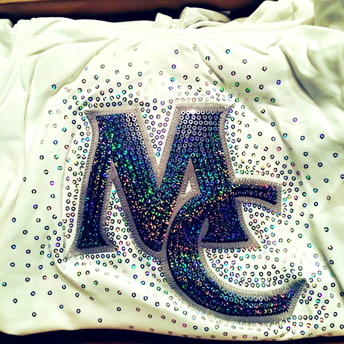 vsfkristinh's tweet photo. 😍✨🔥 @MariettaCollege dance team #VarsityReveal #VarsityStyle ・・・
#repost Looking fresh in our new @VarsityFashions clean white uniforms!!! We love how they look and feel! 😍😊❤ #pionation #MCDanceTeam #newuniforms #varsitydance #varsityfashions @VarsitySpirit https://t.co/NIlXfIWTYK