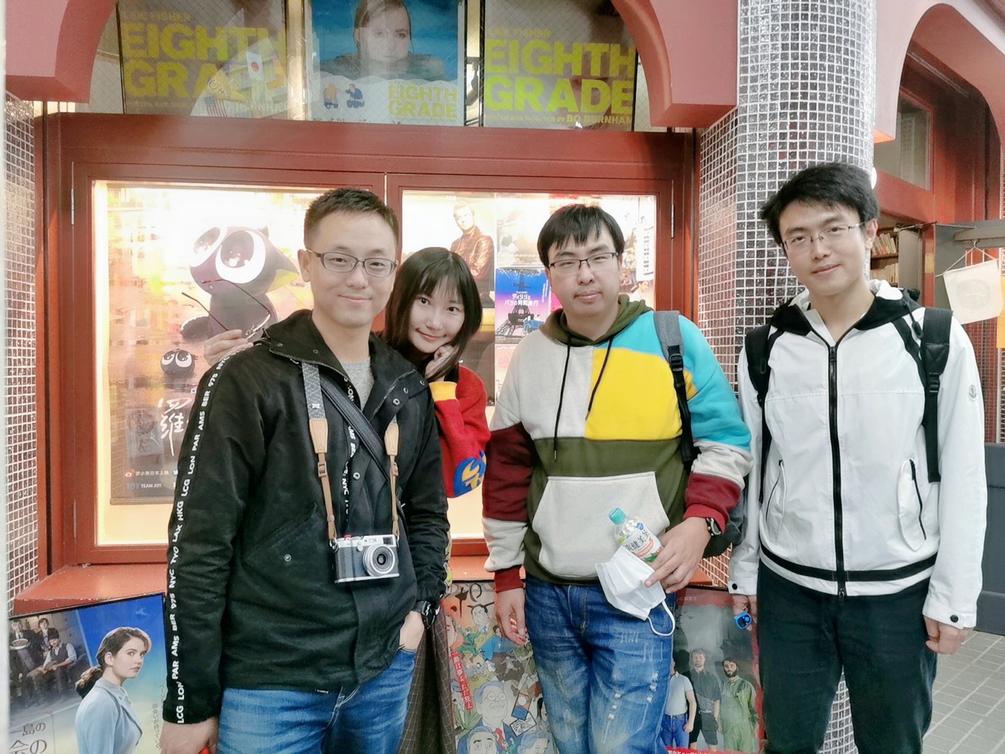 羅小黒戦記 ロシャオヘイセンキ Blu Ray Dvd 好評発売中 劇場版 羅小黒戦記 京都出町座公開初日 なっ なっ なんと アフレコ監督の皇貞季さんとシャオヘイ ナタ役の山新さんは現場で目撃された情報が入ってきました 京都のみなさん 二人と会い