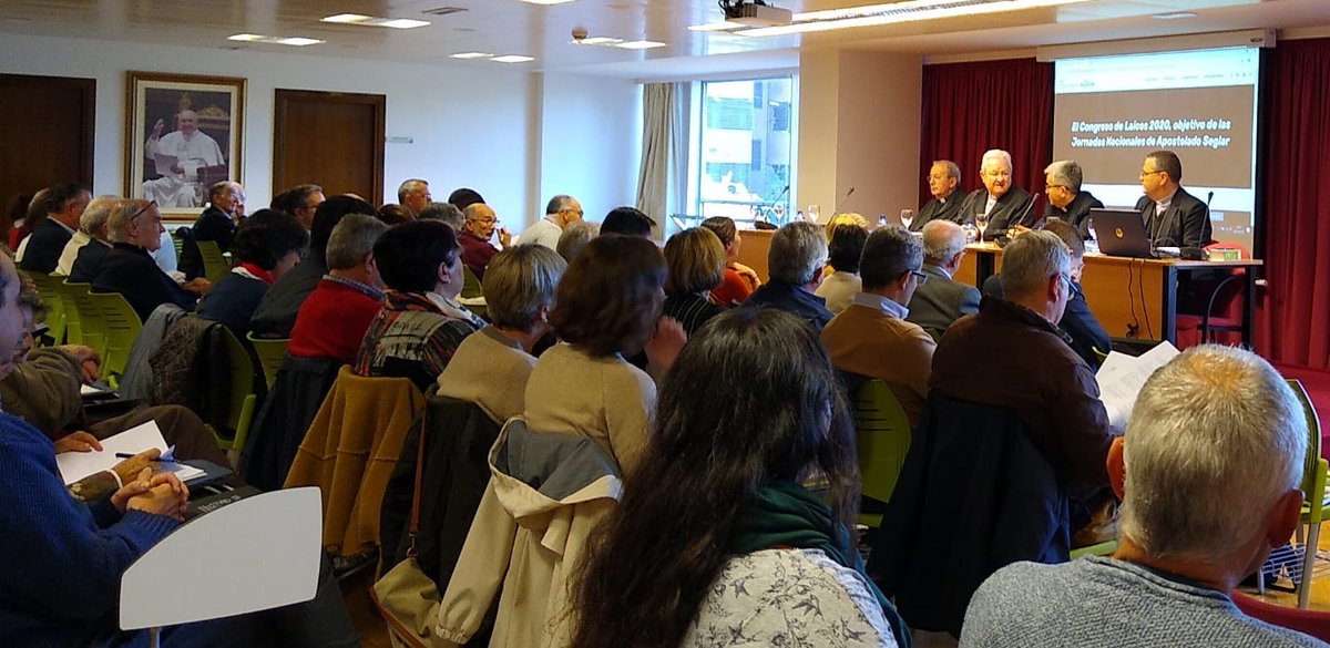 ScoutsdeEuropa's tweet photo. Hoy participamos en las jornadas de Apostolado Seglar de la Conferencia Episcopal, también aprovechamos para que conozcan a nuestro Consiliario Religioso.
¡Encomendadnos por los frutos de estas jornadas!.
@UIGSE_FSE @prensaCEE #apostolado #seglar https://t.co/dCJm96TnIV