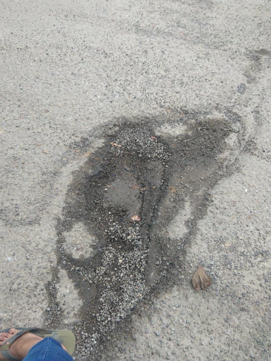 we_nayaka's tweet photo. Dear sir/madam, in KSRTC layout, more than 60% of the road is deteriorated &amp; more than 50 pot holes are there in this area causing inconvenience for all especially senior citizens, pls resolve the issue immediately.
https://t.co/lllGvj9jUZ
@RAshokaBJP @BBMPCOMM @ShobhaGowdainc https://t.co/j8nQaN4yJx