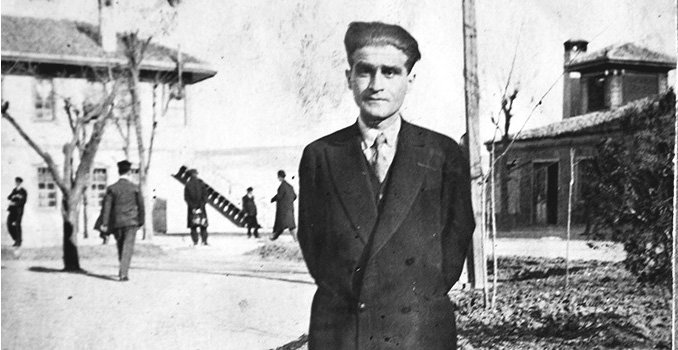 "Bir şeyden korkmak, biraz da onun geleceğini beklemektir."

Ahmet Hamdi Tanpınar, Huzur
