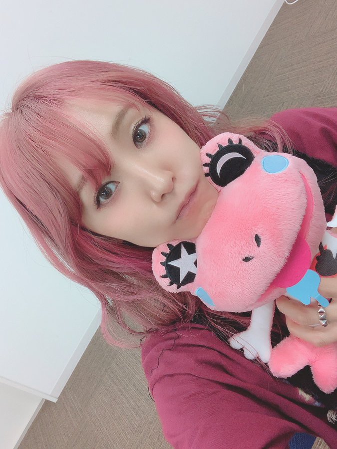 可愛いlisaの年齢は 抜群のスタイルやファッションもチェック Lovely