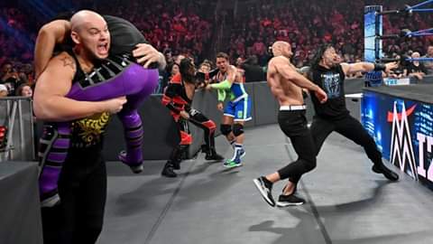 wweshowtv's tweet photo. "@mikethemiz TV" descended into chaos when Team Hogan and Team Flair traded insults (and fists) on @WWE SmackDown. https://t.co/NdmgAbWWg1