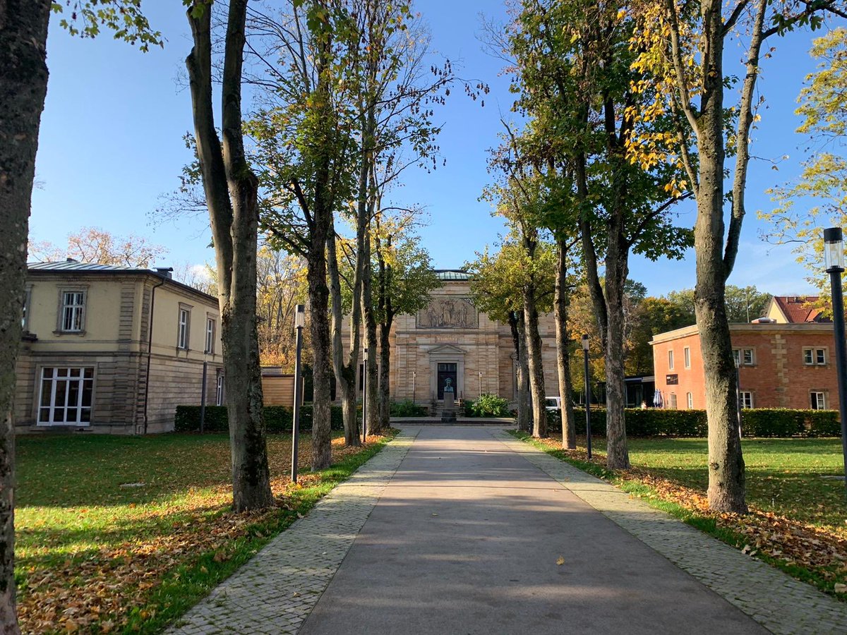 travelvalley's tweet photo. Onze laatste bestemming van deze trip is de stad Bayreuth. Een levendige stad, met o.a. een bijzonder mooi operahuis en het oude woonhuis van Richard Wagner #visitfranconia #duitslanddichtbij #14cities #visitbayreuth https://t.co/xMJXvIf6SB