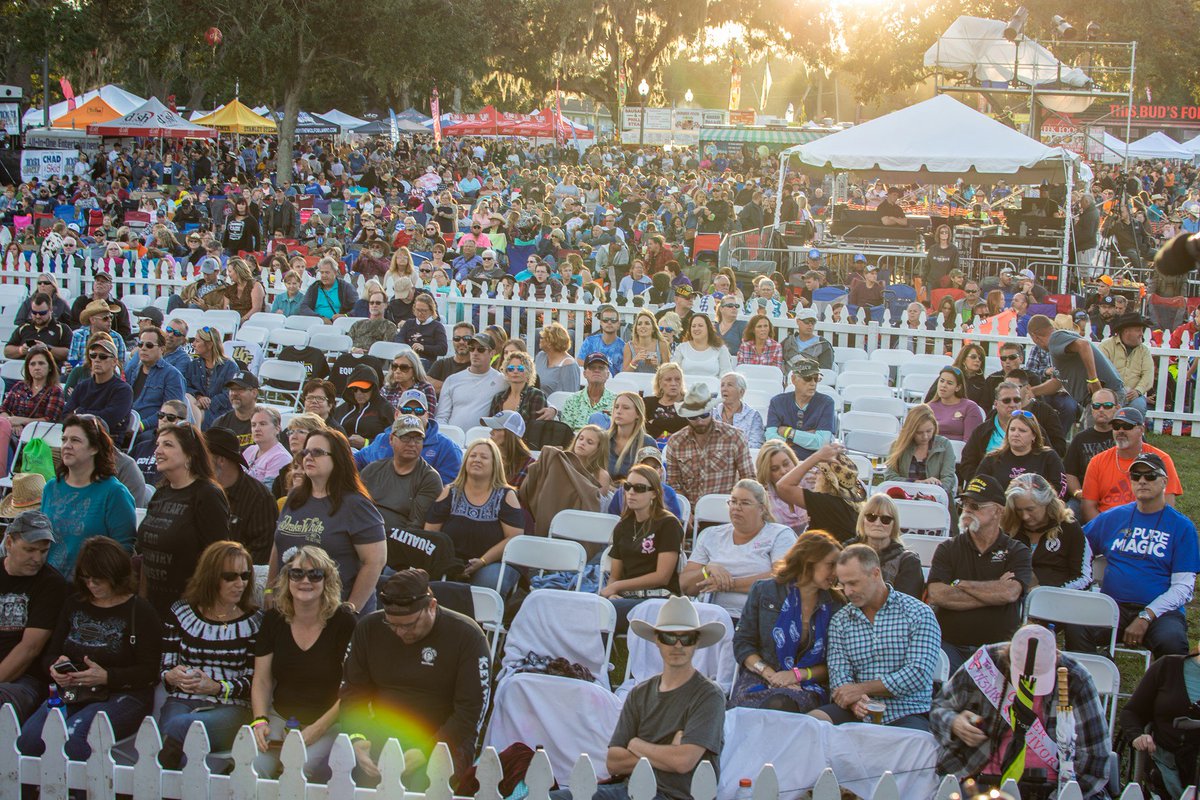 Ocoee Founders Day Festival All Day today!  Live music, vendors &amp; fun for Kids!  bit.ly/32NxYNz   #orlandofallfun #fun4orlandokids  #orlando  #orlandomoms  #orlandodads  #orlandokids