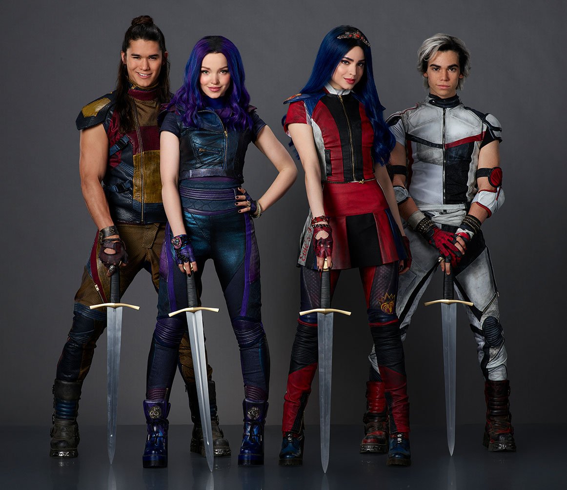 ディズニー チャンネル公式 على تويتر ディセンダント3 ただいま放送中 本作の見どころの一つでもある 剣を使ったダンス ナンバー Knight Falls 女子たちの活躍が光る ディズニー チャンネル