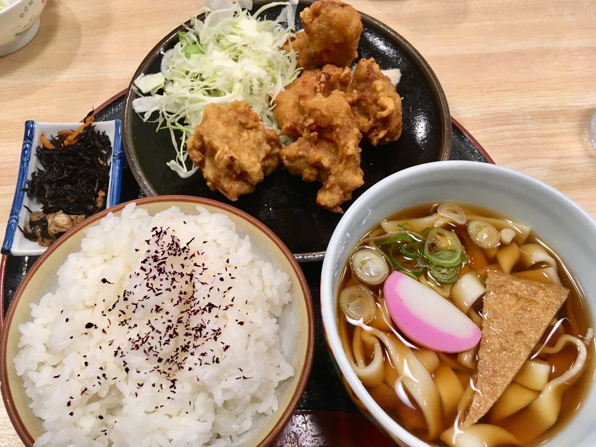 ふみみ 昔より値段がだいぶ上がっちゃったけど やっぱりふと行きたくなるどんきゅう 安定の美味しさ そしていつから 小鉢 ひじき が増えてた 旦那ちんは同じメニューで切り干し大根 どんきゅう ふみみ 昔より値段がだいぶ上がっちゃったけど やっぱりふと行きたくなるどんきゅう 安定の美味しさ そしていつから 小鉢 ひじき が増えてた 旦那ちんは同じメニューで切り干し大根 どんきゅう
