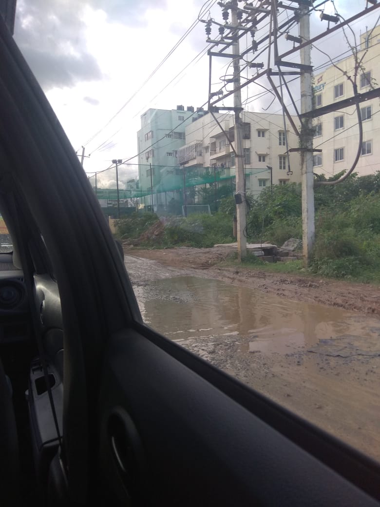 #BBMPCOMM #BBMP #bbmpmayor #Bangalore Roads are in worst condition at Noble residency road Doddakamanahalli near Yelenahalli.we are facing issues from last 6 months.they have digged the complete road and now it's only mud left here.We can't even drive Bike here.plz help us. Pic: