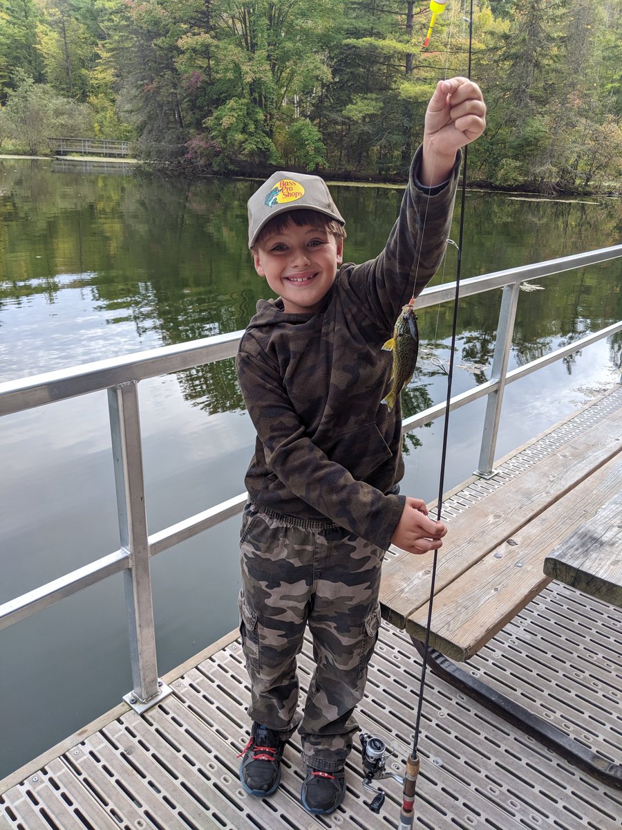 KidsOutFishing's tweet photo. Last Family Guided Trip of the season. We just love seeing the #smiles after catching their first #fish. Please share the sport of #fishing with your #kids, it's cheap and brings #families together.
#MoreTackleboxesLessXboxes #FamilyFun #takeakidfishing #getemhooked https://t.co/dAEAtkmrk3