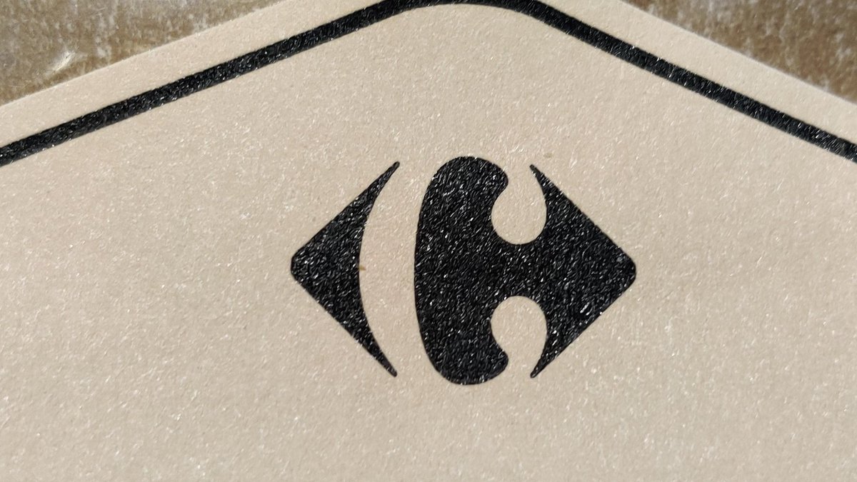 Iemand ooit al opgevallen dat het logo van Carrefour eigenlijk een C is?! 🤯