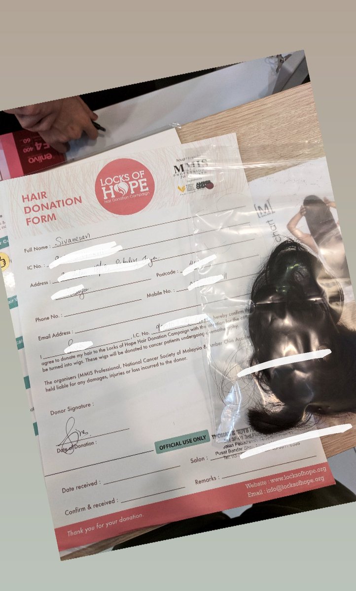 Sivavmn's tweet photo. Today I donated my hair for #locksofhope Malaysia. They use the hair to make wigs for cancer patients ๐. As a cancer researcher/biobanker, I frequently meet pts at local hospitals. Seeing them with wrapped heads have always made me sad. I earn peanuts, so this is what I can do๐ https://t.co/80J7HDeeJ2