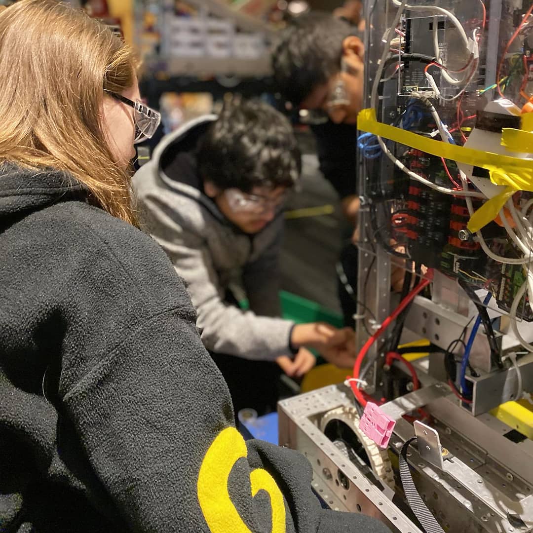Great Lakes Science Center (@glsciencectr) on Twitter photo The <a href="/FRCTeams/">FIRST Robotics Competition</a> robots and their teams have arrived! Do NOT miss this one-of-a-kind, awesomely impressive and totally STEM-tactic tournament. Curiosity Open starts at 10 a.m.! #StayCuriousCLE The <a href="/FRCTeams/">FIRST Robotics Competition</a> robots and their teams have arrived! Do NOT miss this one-of-a-kind, awesomely impressive and totally STEM-tactic tournament. Curiosity Open starts at 10 a.m.! #StayCuriousCLE