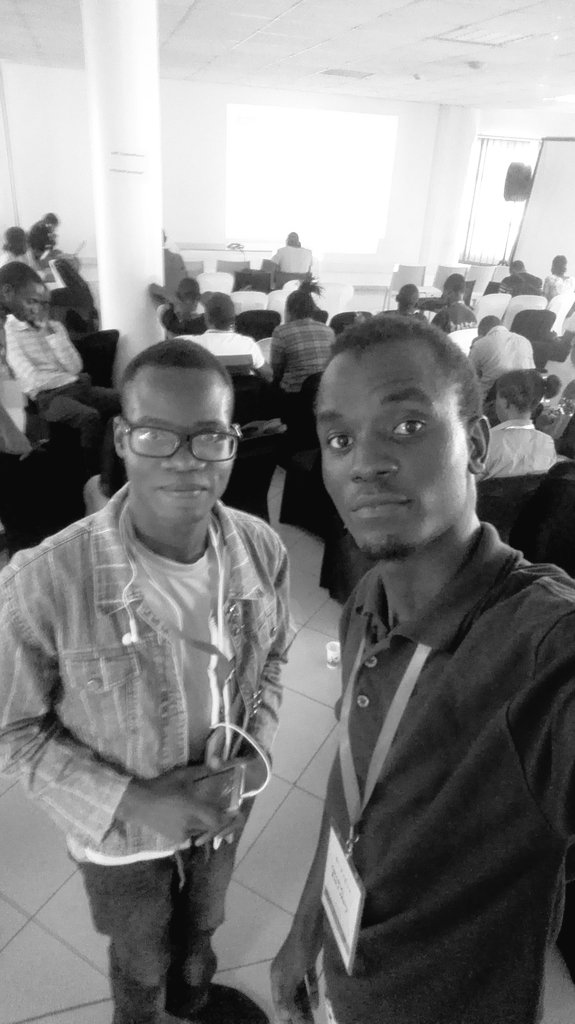 BobThorax's tweet photo. #DevFest just after lunch guys look lyk..! https://t.co/Zld52Kj8eY
