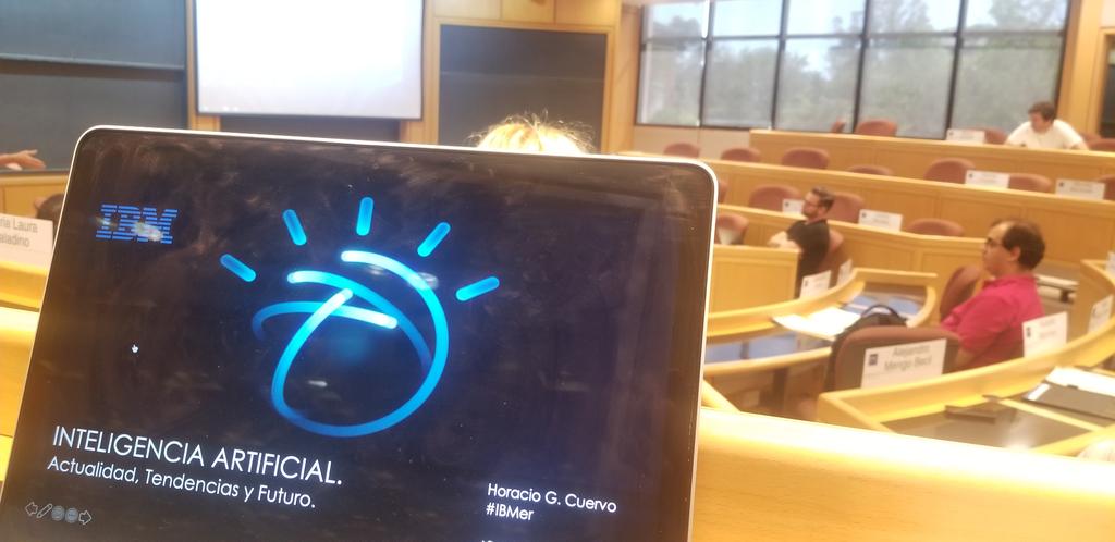 hcuervo's tweet photo. #TodoListo para conversar sobre #InteligenciaArtificial  en @IAE_Austral con #medicos de uno de sus programas ejecutivos coordinado por @HospitalAustral #in https://t.co/jO4aGpiMpD