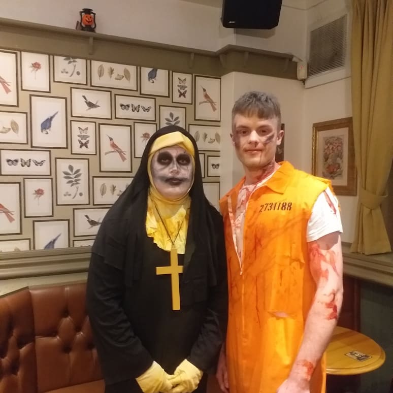 gardenersmoston's tweet photo. Great night at the gardeners arms Halloween party #jwlees #gardenersarms https://t.co/wrcRfm0Ibh