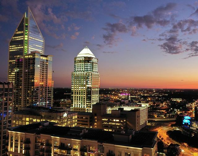 ObieVIP's tweet image. Ariel #drone shot of #Charlotte #NC lit up at #sunset. #obievip #obievip_char #city #night #obievip_skyline #northcarolina #mavic ift.tt/2oouRww