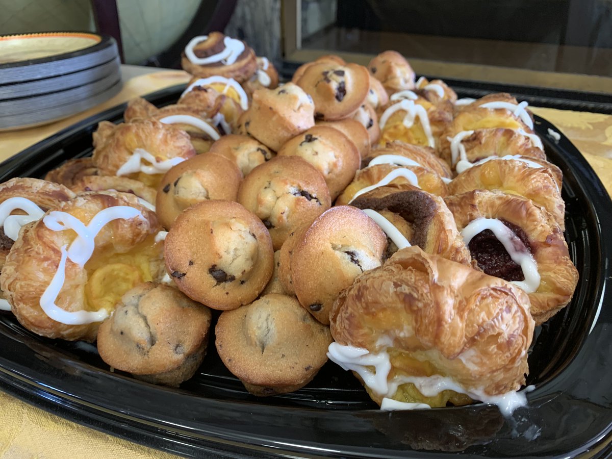 Good morning! Want some tea and pastries? Our morning welcome tea is about to start.