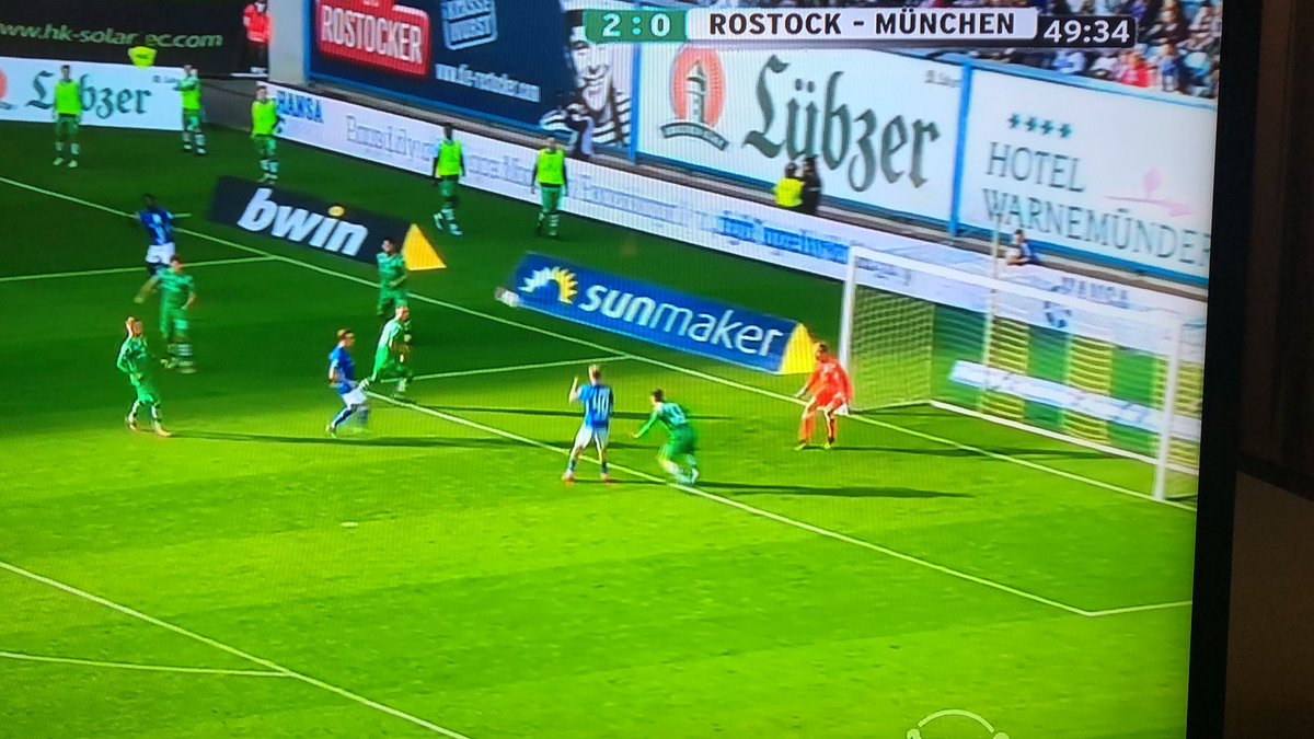 TorresScofield's tweet photo. Opoku guter Mann! Hoffe der spielt mal länger als eine Saison für den #FCH https://t.co/YWg2pGtJWI