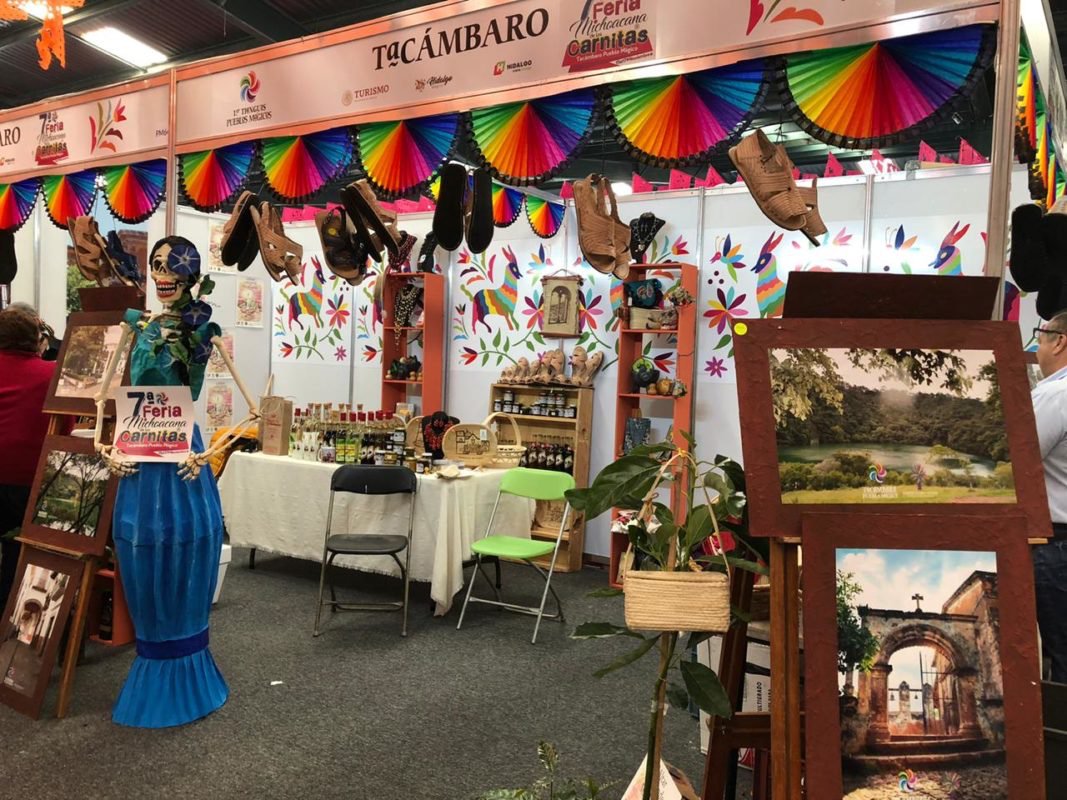 cursorenla's tweet photo. @nq_radio 90.1 FM y 640 AM. La Magia de los Pueblos a las 9:00 horas, Primer Tianguis de Pueblos Mágicos. Stand de @OmitlandeJuarez Fue un éxito el Pabellón Artesanal. Tula se engalanará con catrinas para el día de muertos. MIxquic y su día de muertos
@gopartyclub 
@Sr_Escalante https://t.co/K2QO5LHYOr