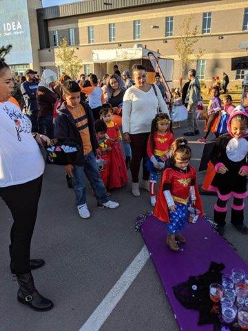 jleebonena's tweet photo. More pics from our Trunk or Treat Fall Festival and Haunted House. #IDEAElPaso #IDEAEdgemere https://t.co/lkQYduNTzc