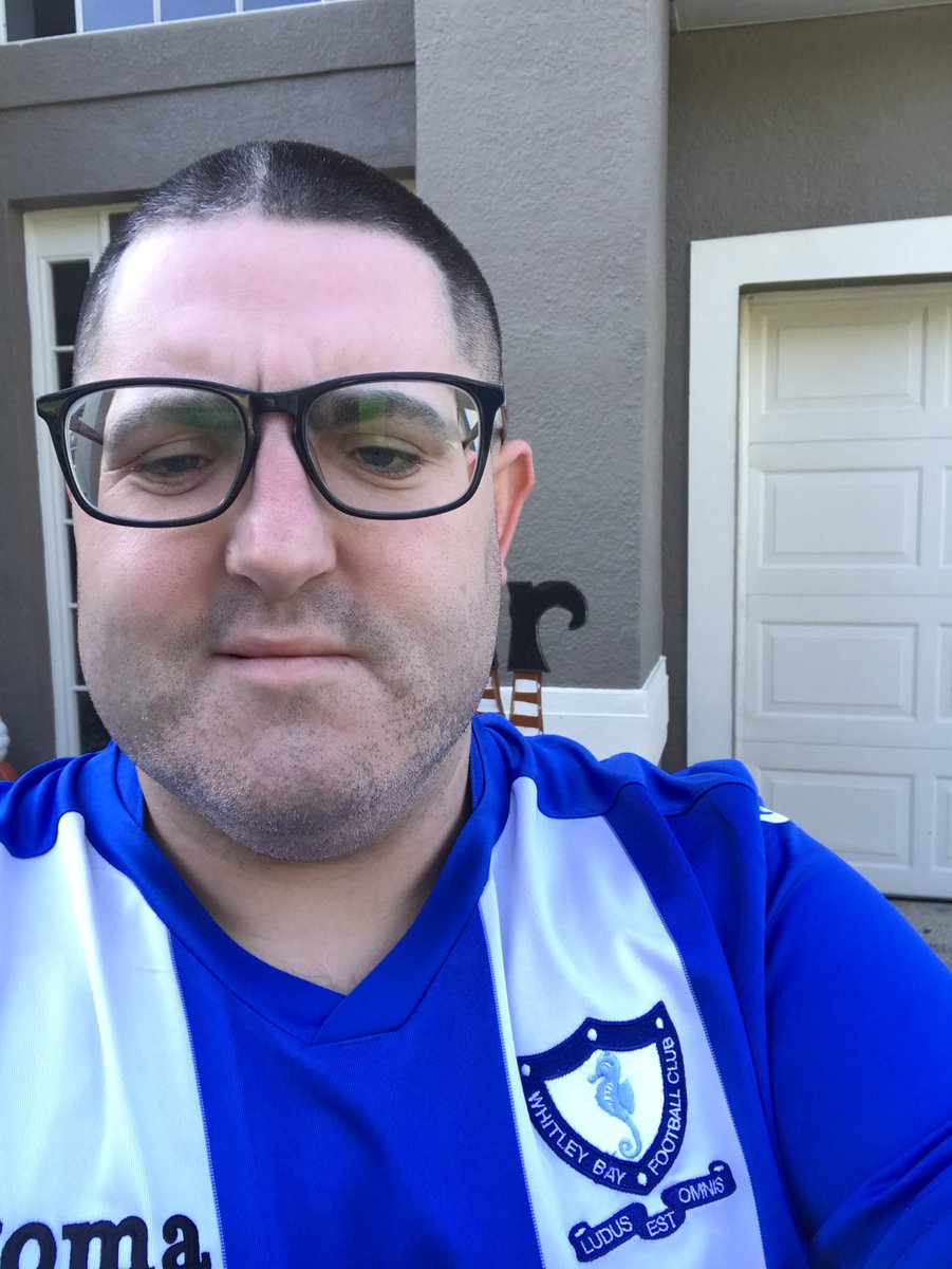 Got Whitley bay kit on for today in Minneola, FL 🇺🇸 HOWAY THE BAY!!!! <a href="/WhitleyBayFC/">Whitley Bay FC</a> @NathaniPro