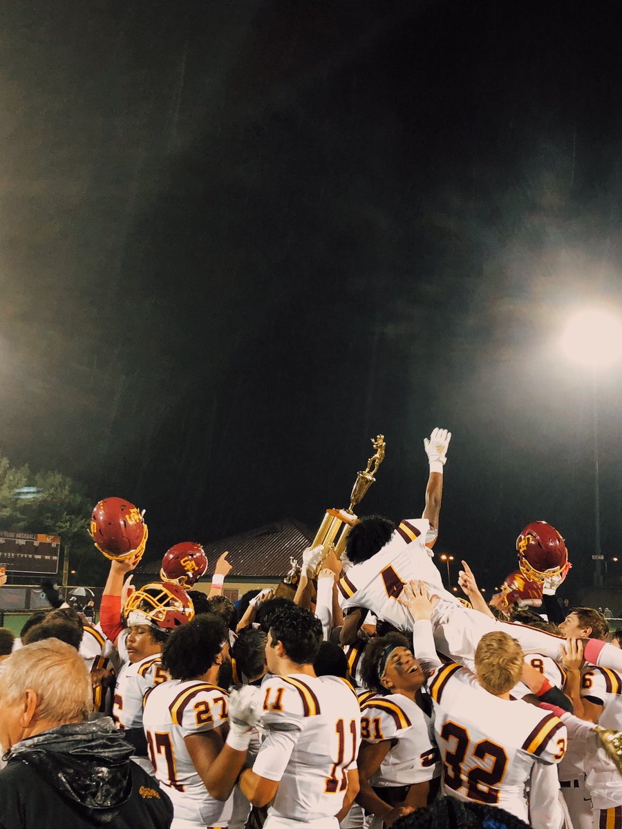 egerbrecht55's tweet photo. Itβs the next morning and I am still super hyped that we beat DB last night!!! Hereβs some celebration pics :) Congrats team πππ #fireupDB #burnedem https://t.co/XsKS1x5CcG