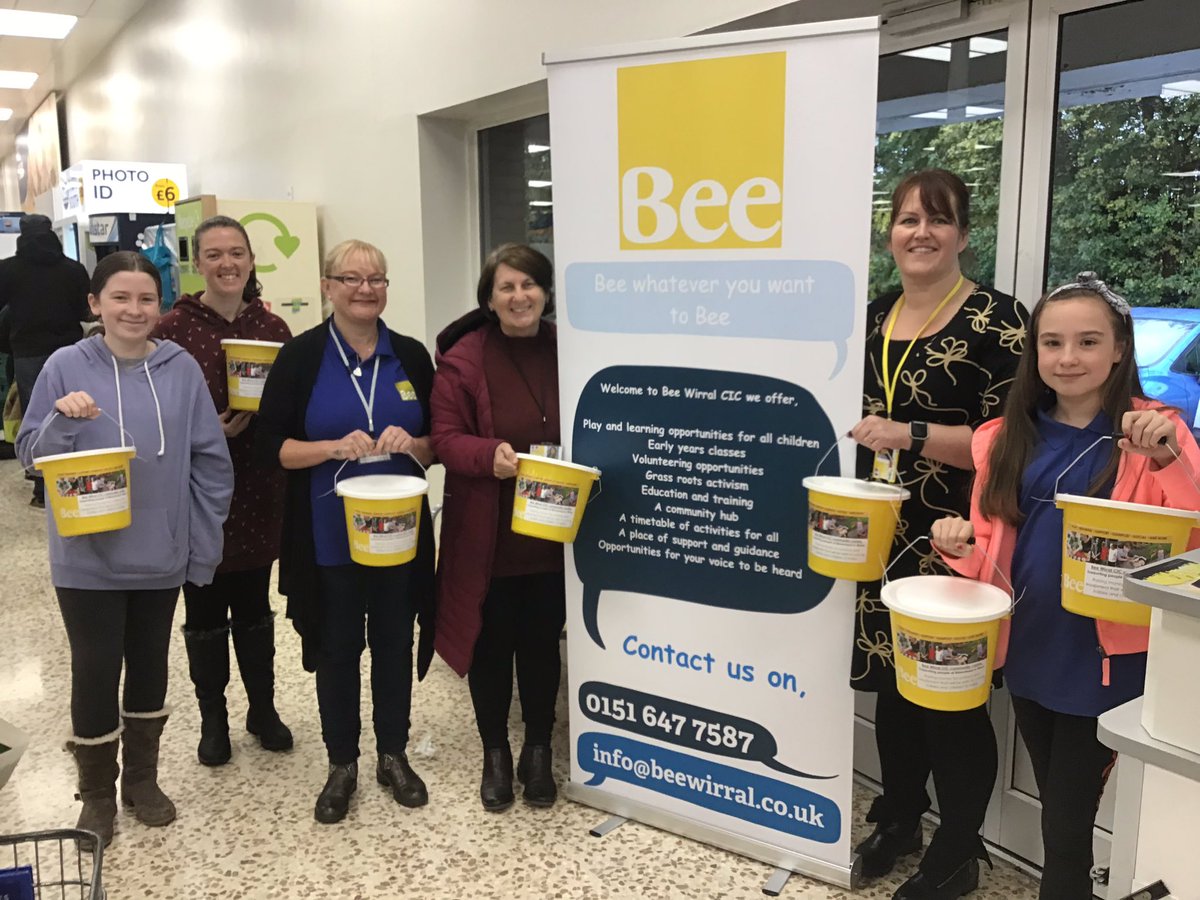 Debbylayfield's tweet photo. Thank you to these lovely Ladies, bag packing today at Tesco BidstonMoss raising money for #BeeWirral  👏👏👏@NewsBirkenhead @WIRRALGLOBENEWS @BEEWirral @beechwood85 @NEOCatering @dinglyd @GautbyRoad @centre_james @LionsBirkenhead @BirkenheadPark1 @birken https://t.co/ALCKDubgPH