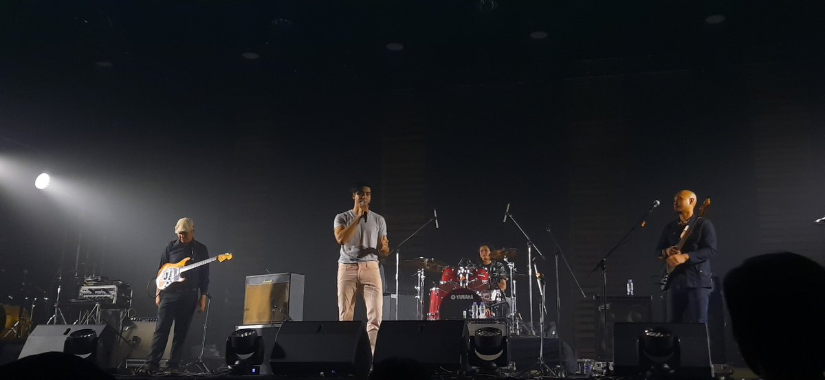 mepkme's tweet photo. ผู้ชายที่แต่งงานแล้วดีเสมอ ❤❤❤
#Armchair #Jamfest2 https://t.co/IhxJtDrPWz