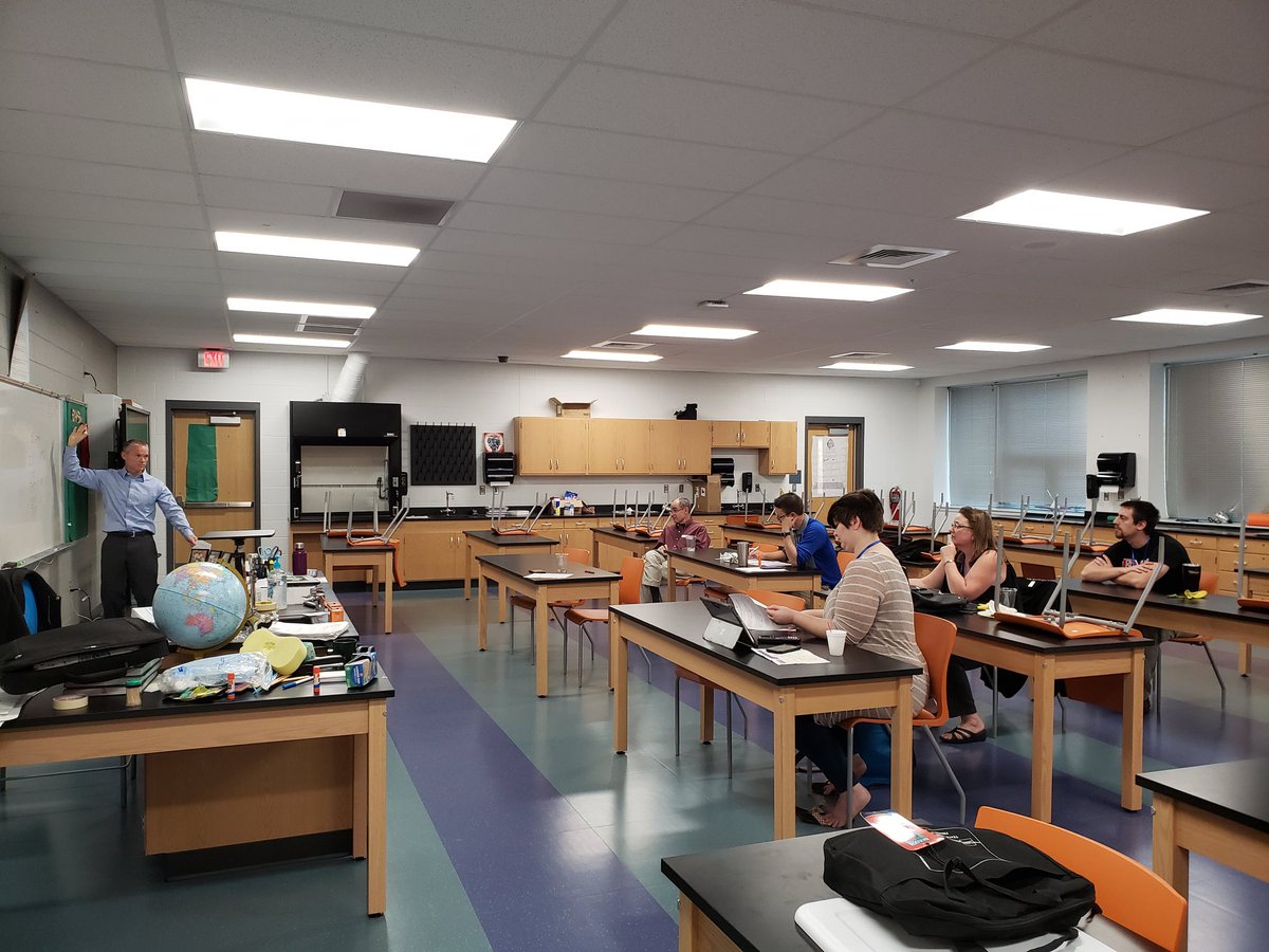KyMakerminded's tweet photo. Kudos to @AdvanceKentucky AP science teachers in #FallForum19 sessions on a wet, rainy Saturday to bring best practices to their students. #STEM4Ky https://t.co/9RUPrbUJSQ