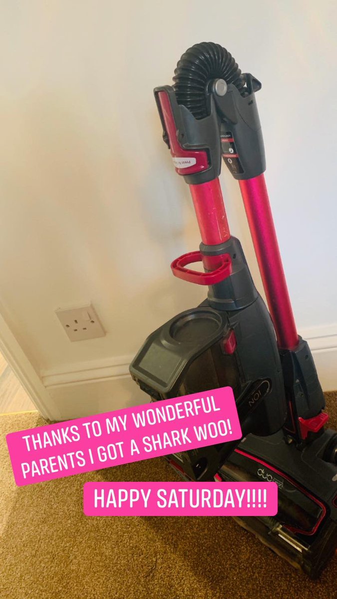 MummyWhoBlogs's tweet photo. Oh My God soooo excited right now, I’ve always wanted a shark... hello to cordless hoovering with an hours battery time too! Happy Saturday folk! 
@sharkcleanuk  #MummyShark #cleanfreakmummy #MummyWhoBlogs #MummyWhoLikesToBlog #MumLife #MummyBlogger #MumBlogUK https://t.co/2TnCkhNQXL