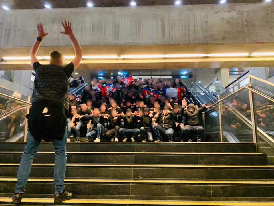 lyon_ultras's tweet photo. Lyon1950 on tour Lisbonne #TeamOL #BENOL 🔴🔵👊 https://t.co/Qc4ftjjuaM
