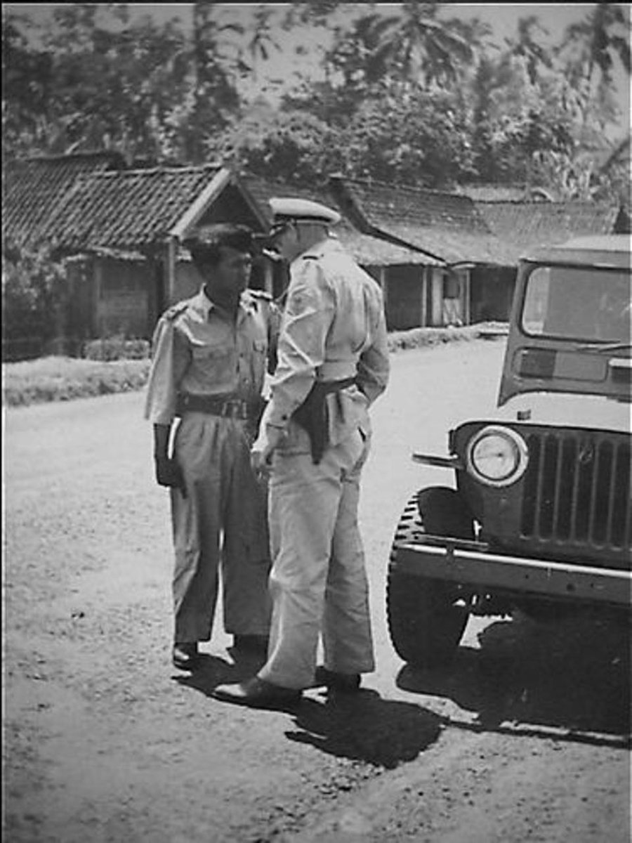 TUBUHNYA KECIL TETAPI NYALINYA BESAR

Pada hari Jum'at tanggal 2 September 1949, Letnan Kolonel Ignatius Slamet Riyadi bertemu dengan beberapa pejabat militer Belanda di Bawen Ambarawa untuk melakukan perundingan gencatan senjata.