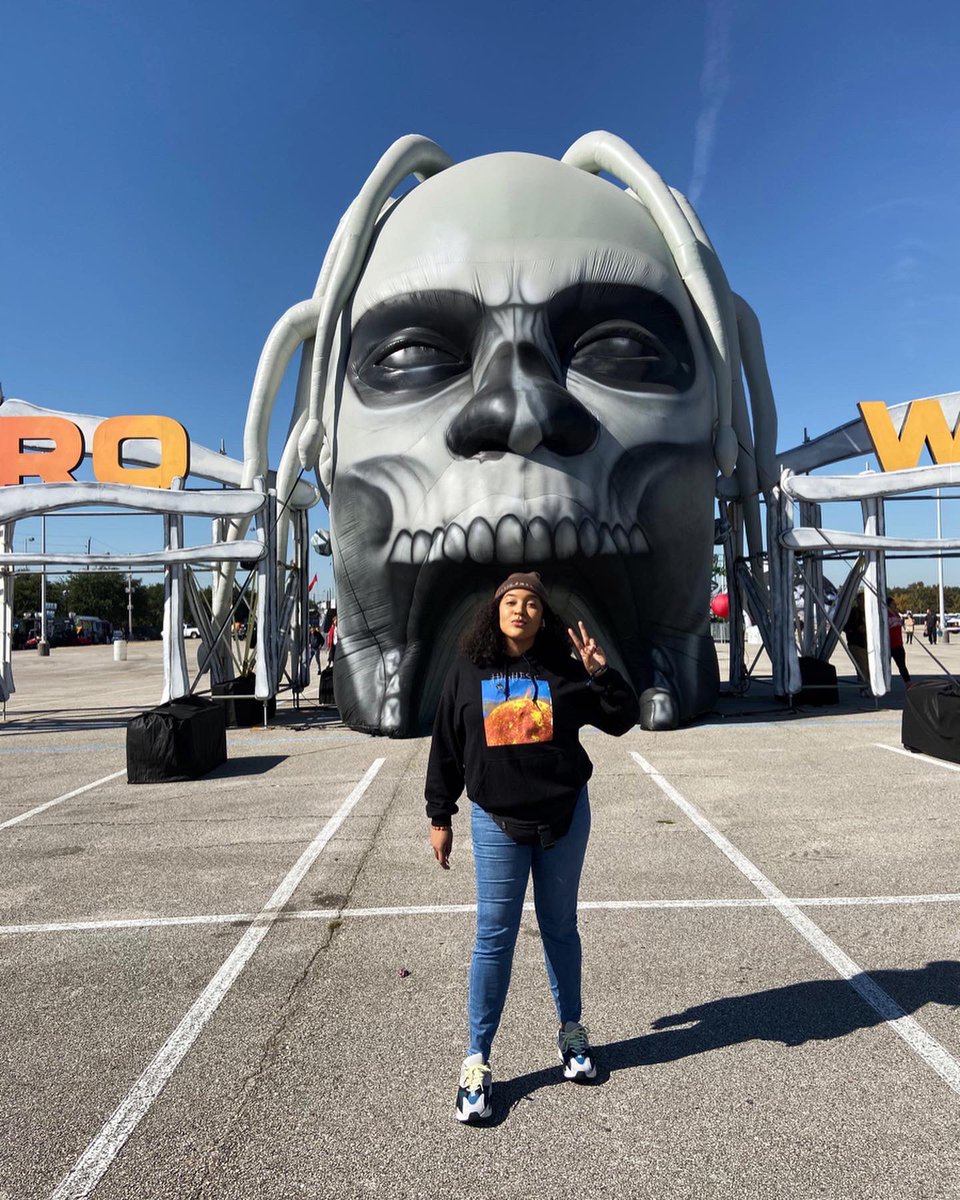 lightbybrandi's tweet image. Exactly 7 years cancer free. Now doing what I love to do. God is G O O D!  #CancerSurvivor #7YearsIn #AstroworldFest