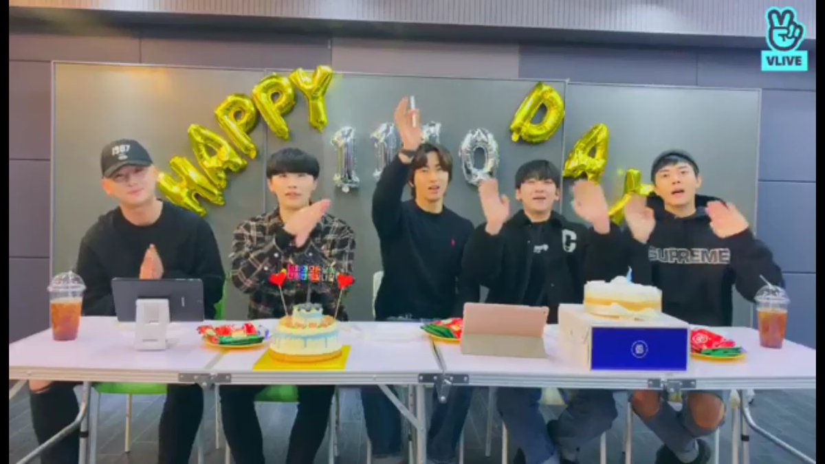 WinGo_93's tweet photo. ¡No puedo creer que los estoy viendo!
Mis niños, ¡los amo! 
💜💜💜💜💜

#4EverWithMAP6
#4YearswithMAP6
#Happy_MAP6_4rd_Anniversary
#MAP6_데뷔_4주년을_축하해
#HAPPY_MAP6_DAY
#HAPPYMAP6DAY 
@officialmap6 @MAP6_JPN https://t.co/Y3n5qldkaW