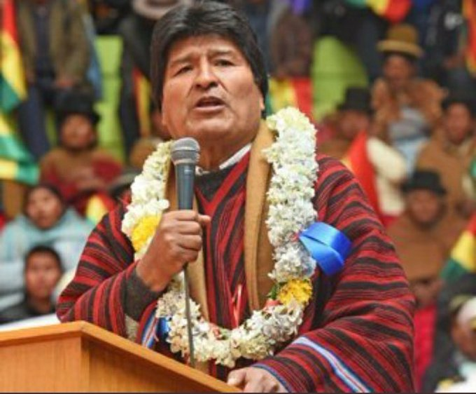 ChachiDeCuba's tweet photo. No extraña lo q ocurre en Bolivia,quieren sacar a #evoespueblo a la fuerza pq ha hecho sentir la voz de los pueblos,no pudieron con Fidel ni con Chávez, no podrán con #evoespueblo #EvoNoEstásSolo.Comunidad internacional defiende democracia y paz en Bolivia @embacuba_ecuad https://t.co/tB4t3Fn4lP