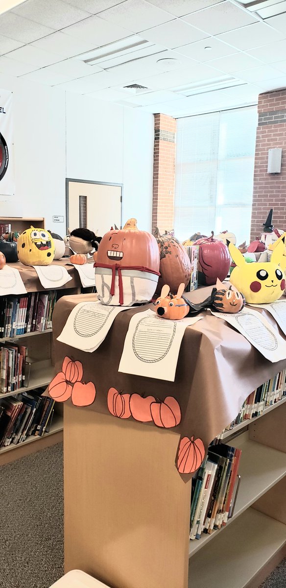A_RobinsonLib's tweet image. The Storybook pumpkin patch was awesome!  A lot of our creative Cosmos participated.  @A_RobinsonLib @Camacho_Elem @LeanderISD_Lib