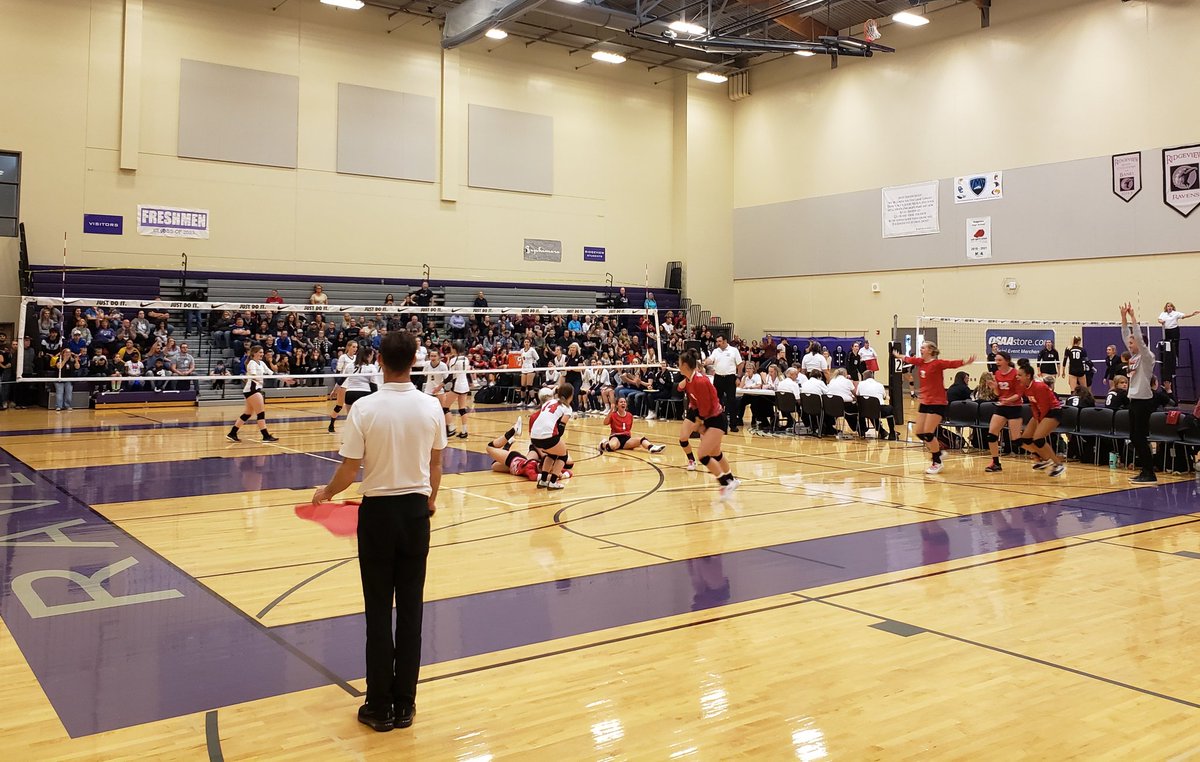 MinnesotaMillea's tweet photo. We are so fortunate in Minnesota to hold our high school tournaments in world-class facilities like @XcelEnergyCtr @usbankstadium @TargetCenterMN etc. Here are four photos from state volleyball tournaments in four different states today. Can you find the one in Minnesota? https://t.co/3Oh4E31YxP