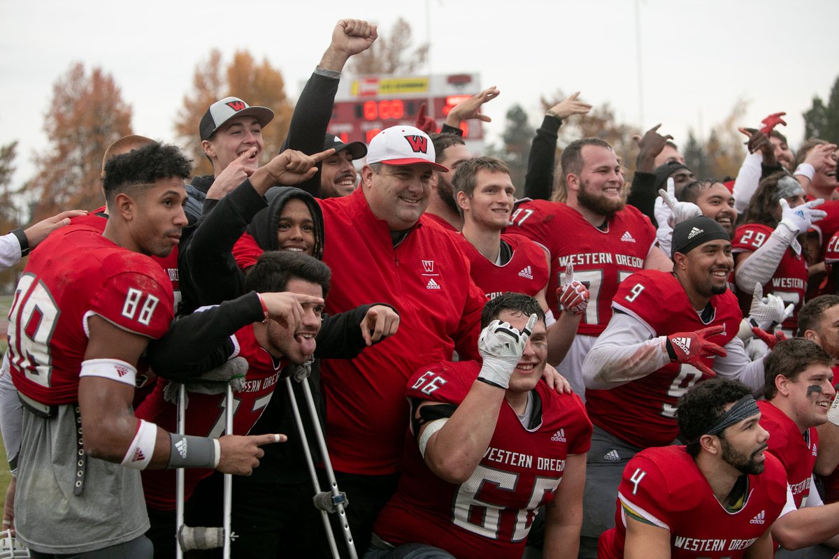 WOU_Wolves's tweet image. WOU football has made history clinching a share of the GNAC title for the first time in school history after defeating Azusa Pacific 23-21! @GNACsports @WOUnews @SJSports @OregonianSports
#HowlAboutIt